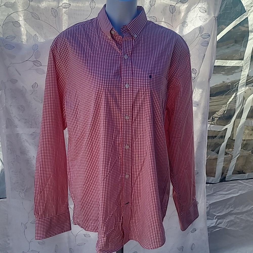 MEN/WOMAN PINK & WHITE "IZOD" BUTTON-UP SHIRT SIZE M